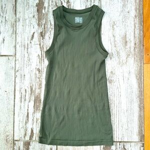 Athleta sleeveless top. Excellent condition. Size XS